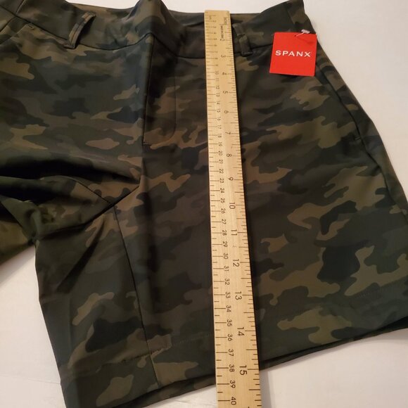SPANX Sunshine Green Camo Women's Shorts Shape-Up Size L/12 - Picture 11 of 11